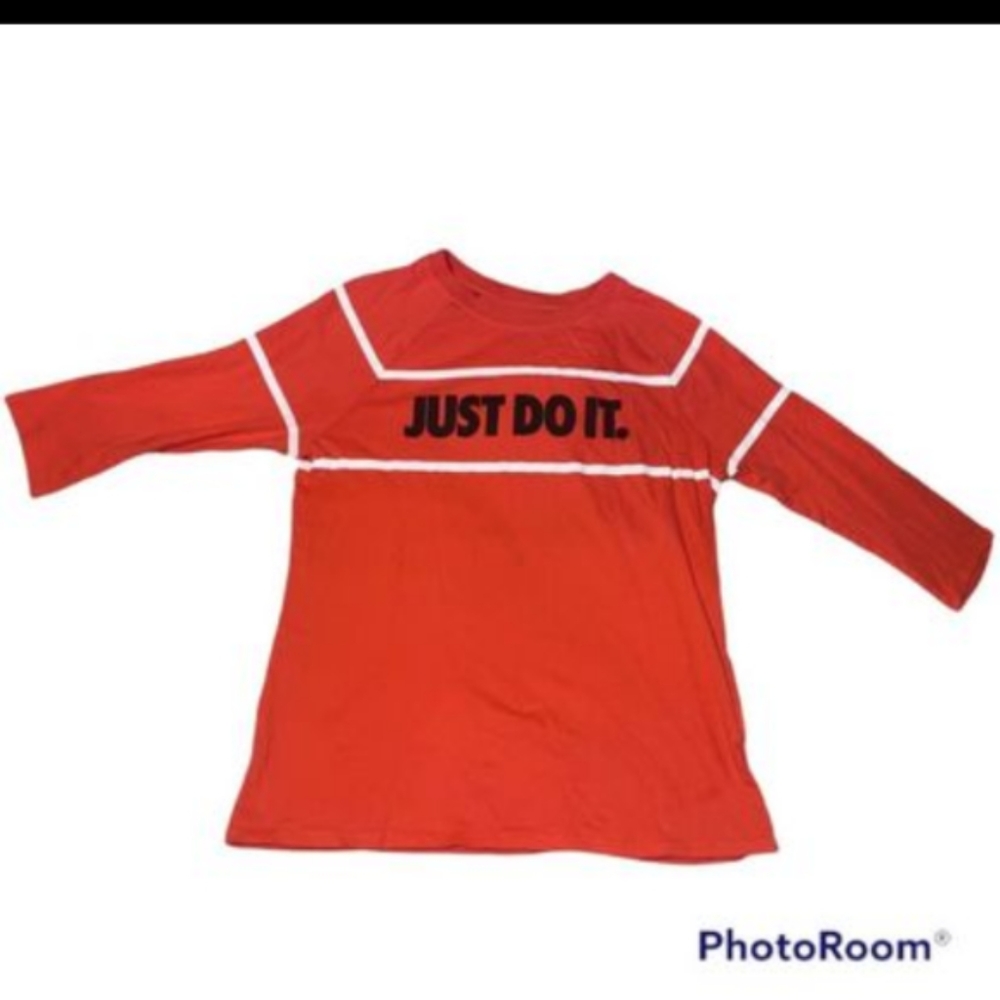 Women's The Nike Tee "Just Do It" Graphic Tee Coral/Pink Medium 3/4 sleeve